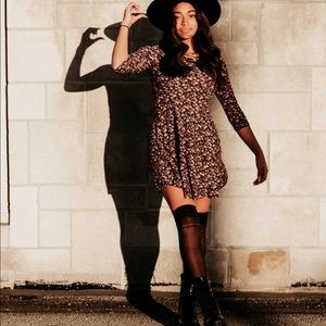 Vintage Y2K dress! Flowers are pink and purple colors. Super cute and comfy